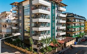 Casa Cleo Suit Hotel